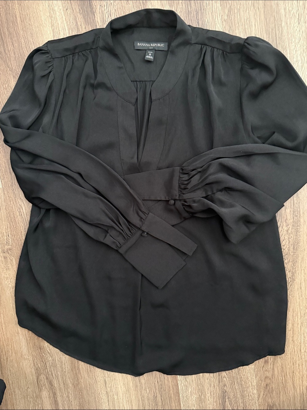 Banana Republic Black Split-Neck Long-Sleeve Puff Cuff Blouse SMALL PETITE - Picture 4 of 7